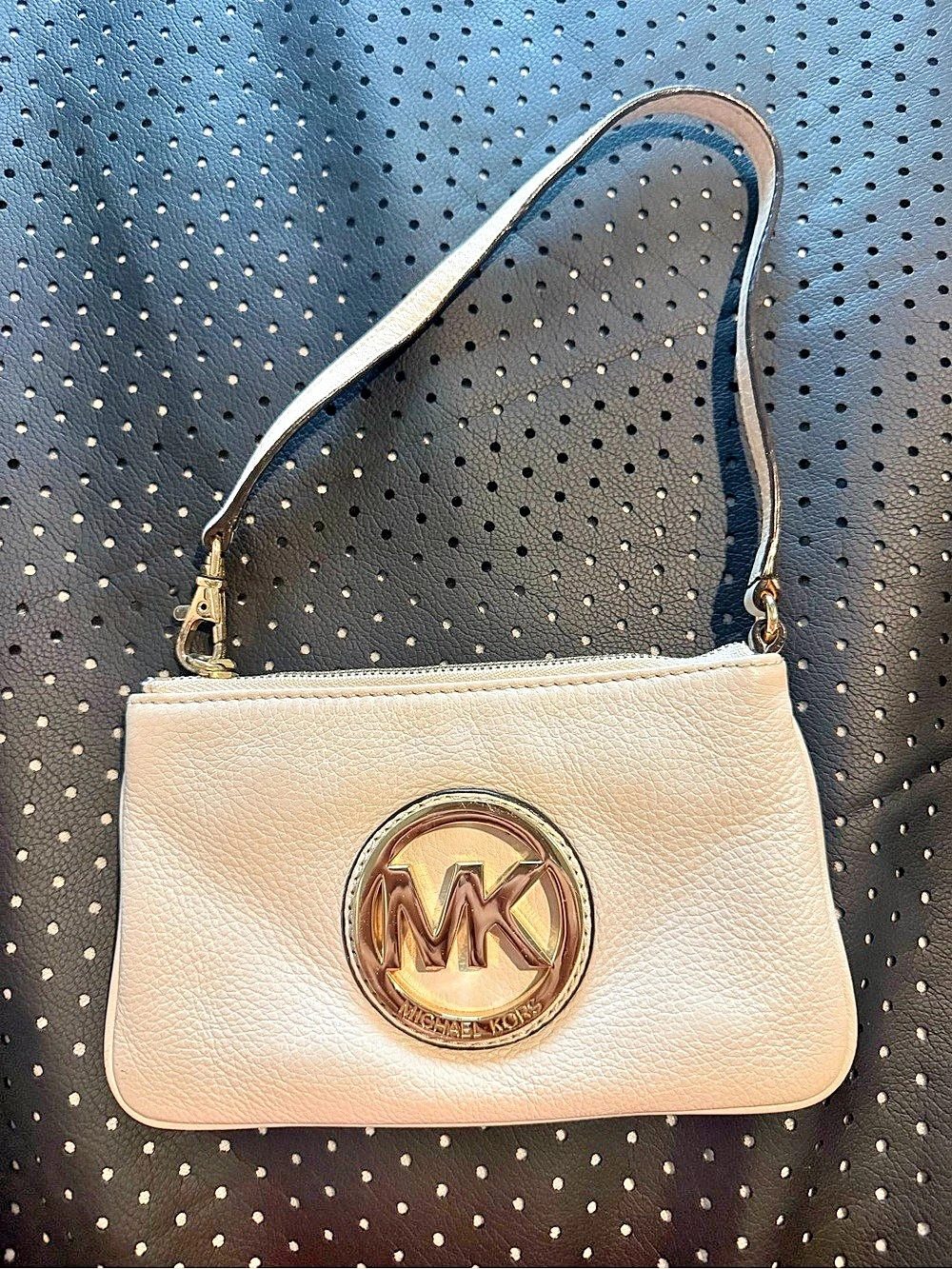 Michael Kors Fulton Leather Wristlet cream